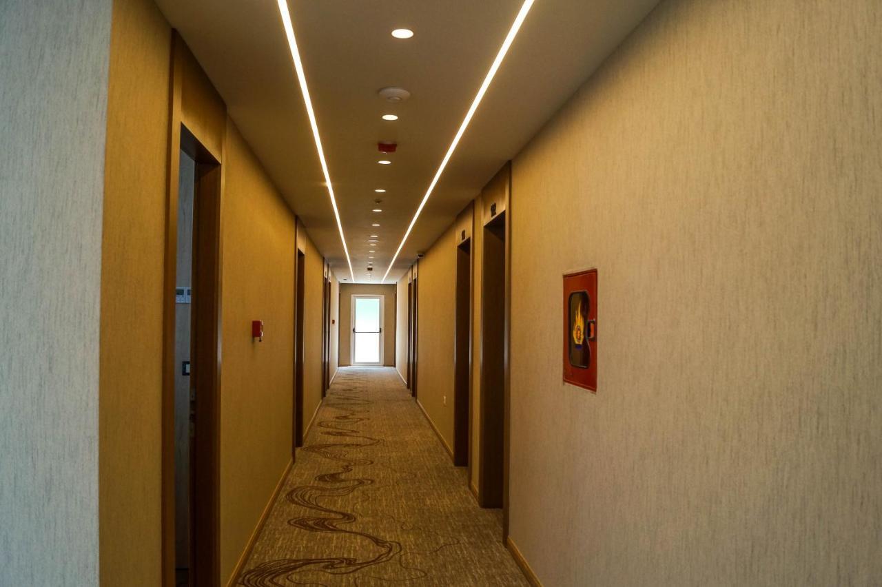 Red Hill Hotel Tirana Zewnętrze zdjęcie